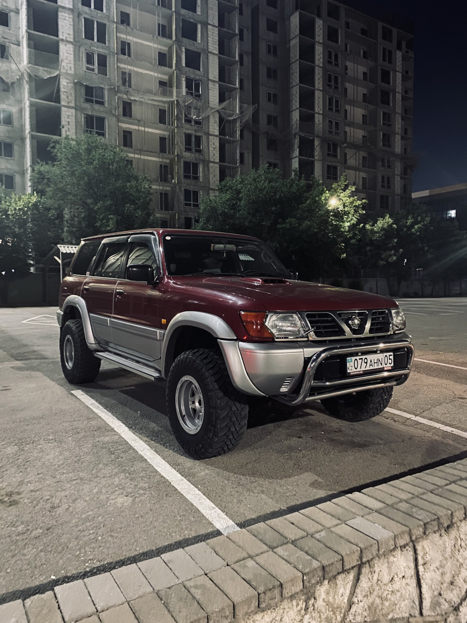 Долгожданный кенгурятник — Nissan Patrol GR II (Y61), 2,8 л, 1998 года |  аксессуары | DRIVE2