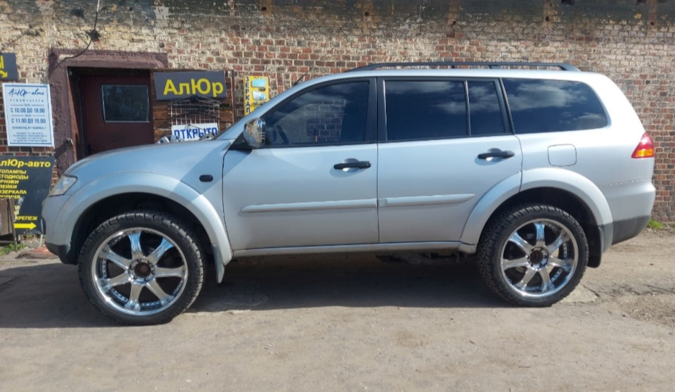 Фото в бортжурнале Mitsubishi Pajero Sport (2G)