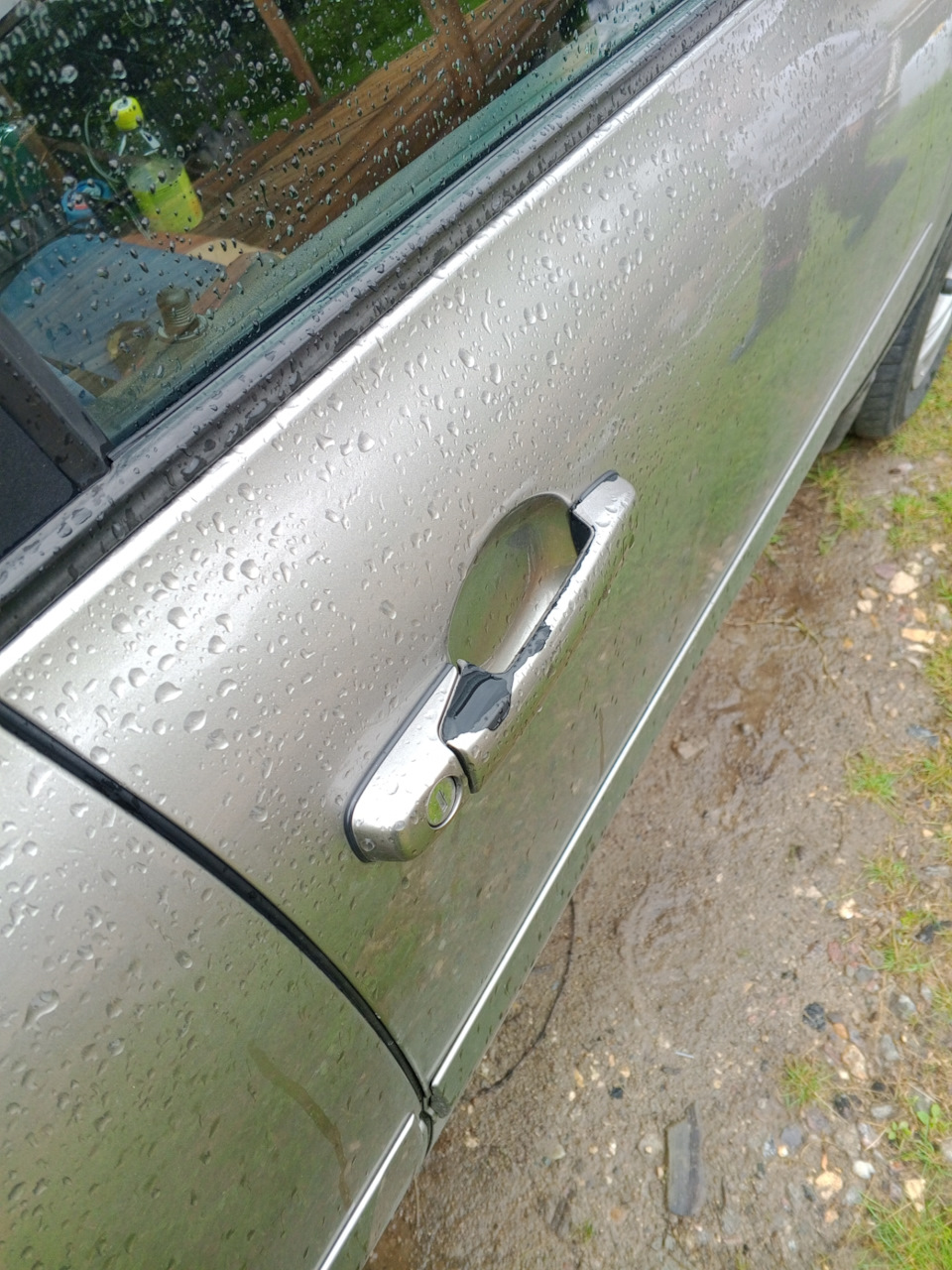 Пассажирская передняя дверь — Lada Гранта Лифтбек (2G)