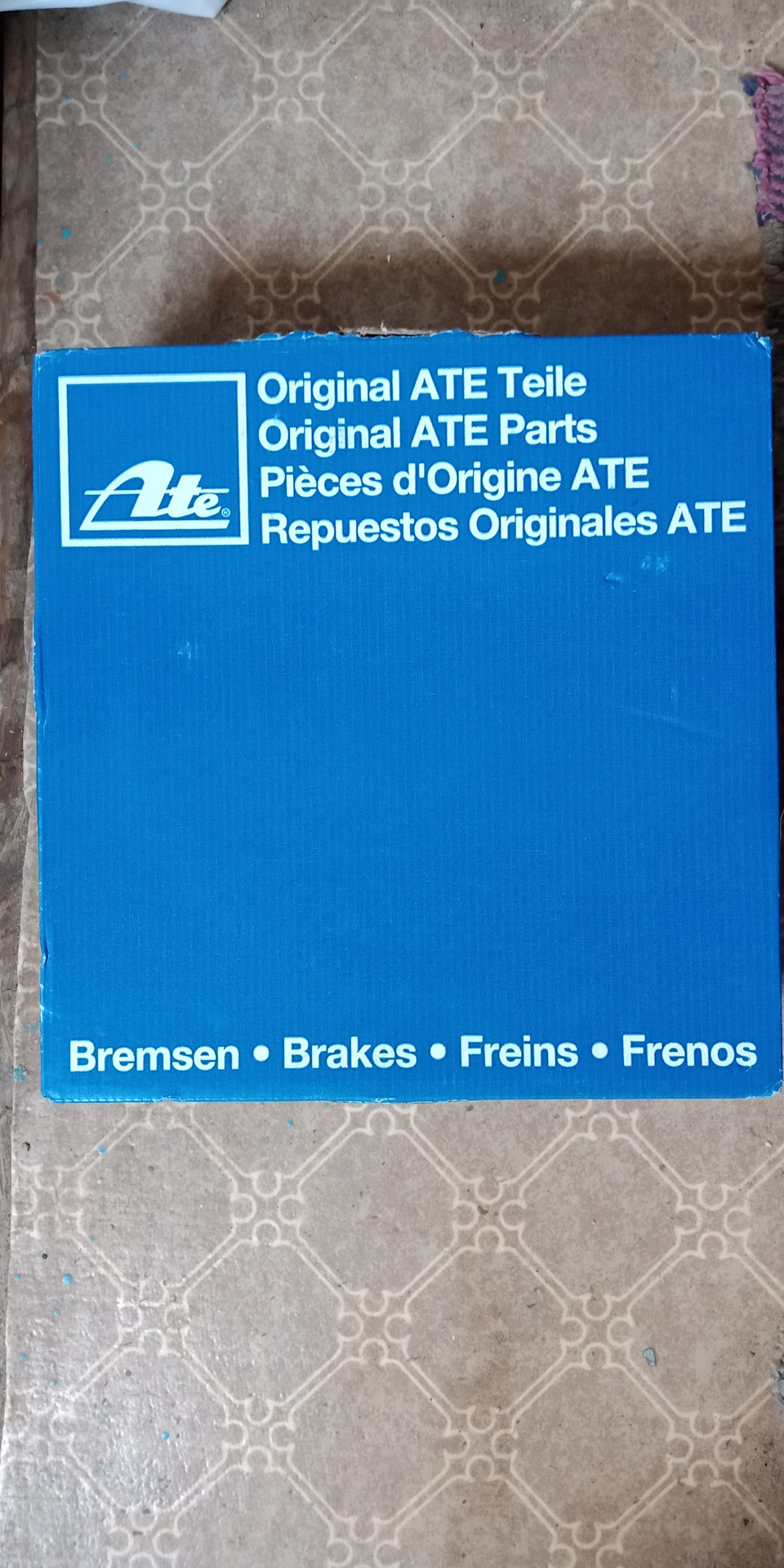 Замена задних тормозных дисков и задних колодок (соответственно) — Ford ...