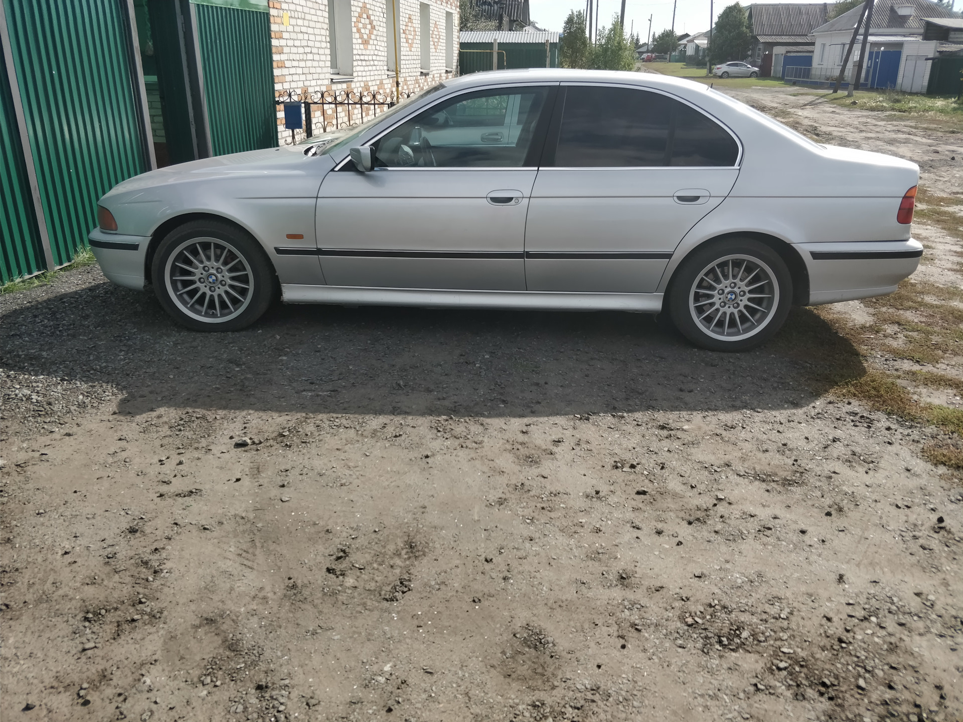 32 стиль бмв. BMW e39 32 стиль r17. BMW e39 r16. 32 Стиль БМВ r16. BMW e39 r15.