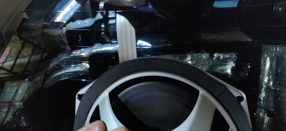 Беспроводная зарядка смартфона — Mitsubishi Outlander (3G), 2 л, 2018 ...
