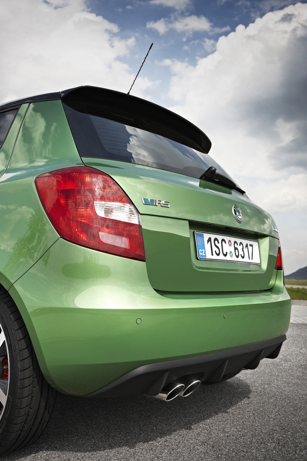 Шкода фабия парктроники. Skoda Fabia RS. Шкода Фабия 2 RS. Skoda Fabia VRS. Skoda Fabia 3 RS.