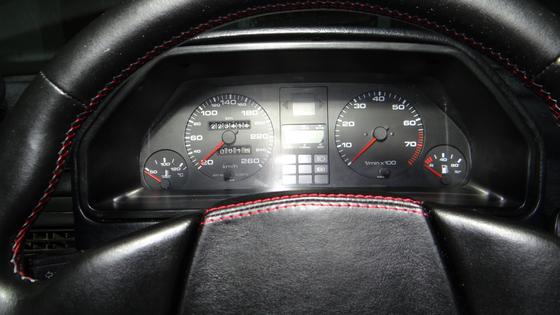 Приборная панель audi 200