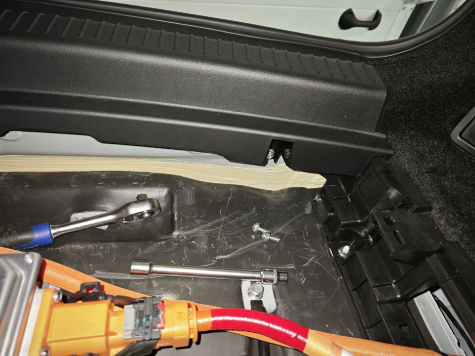 Крепеж накладки — Voyah Free