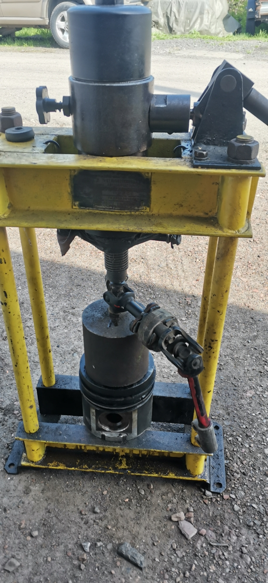 Замена крестовины рулевого карданчика — Suzuki Vitara XL7, 2,7 л, 2004 ...