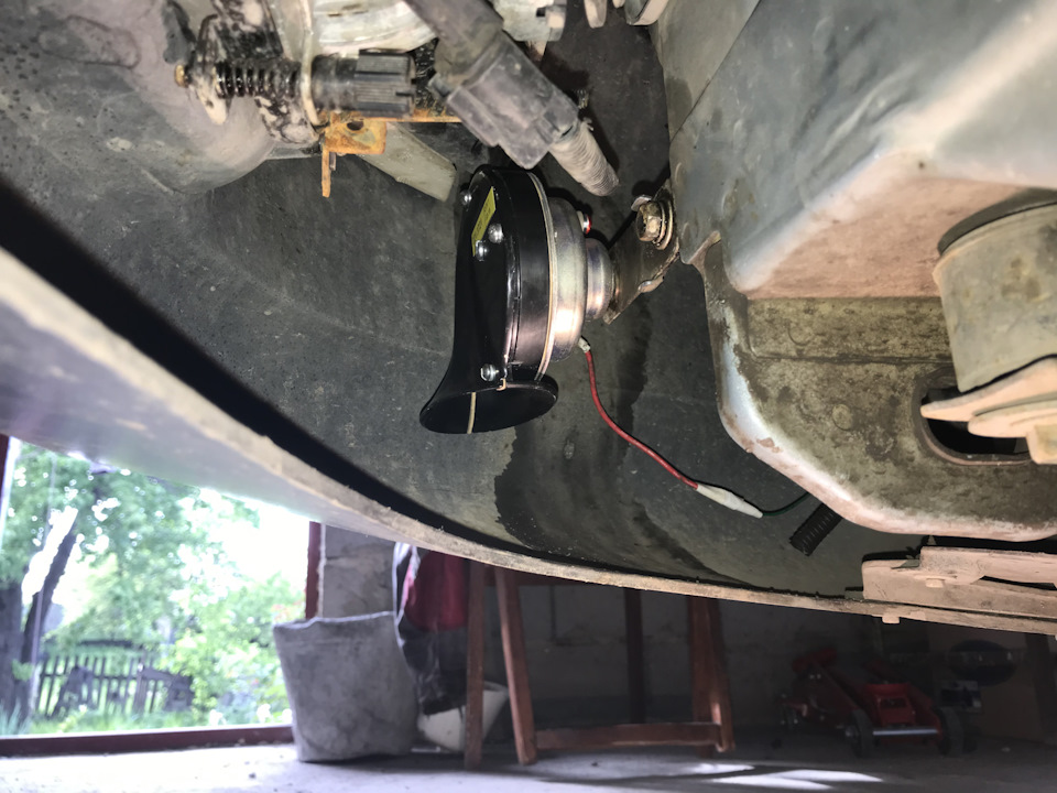 Дудло или звуковой сигнал от Волги — Chevrolet Evanda, 2 л, 2005 года ...