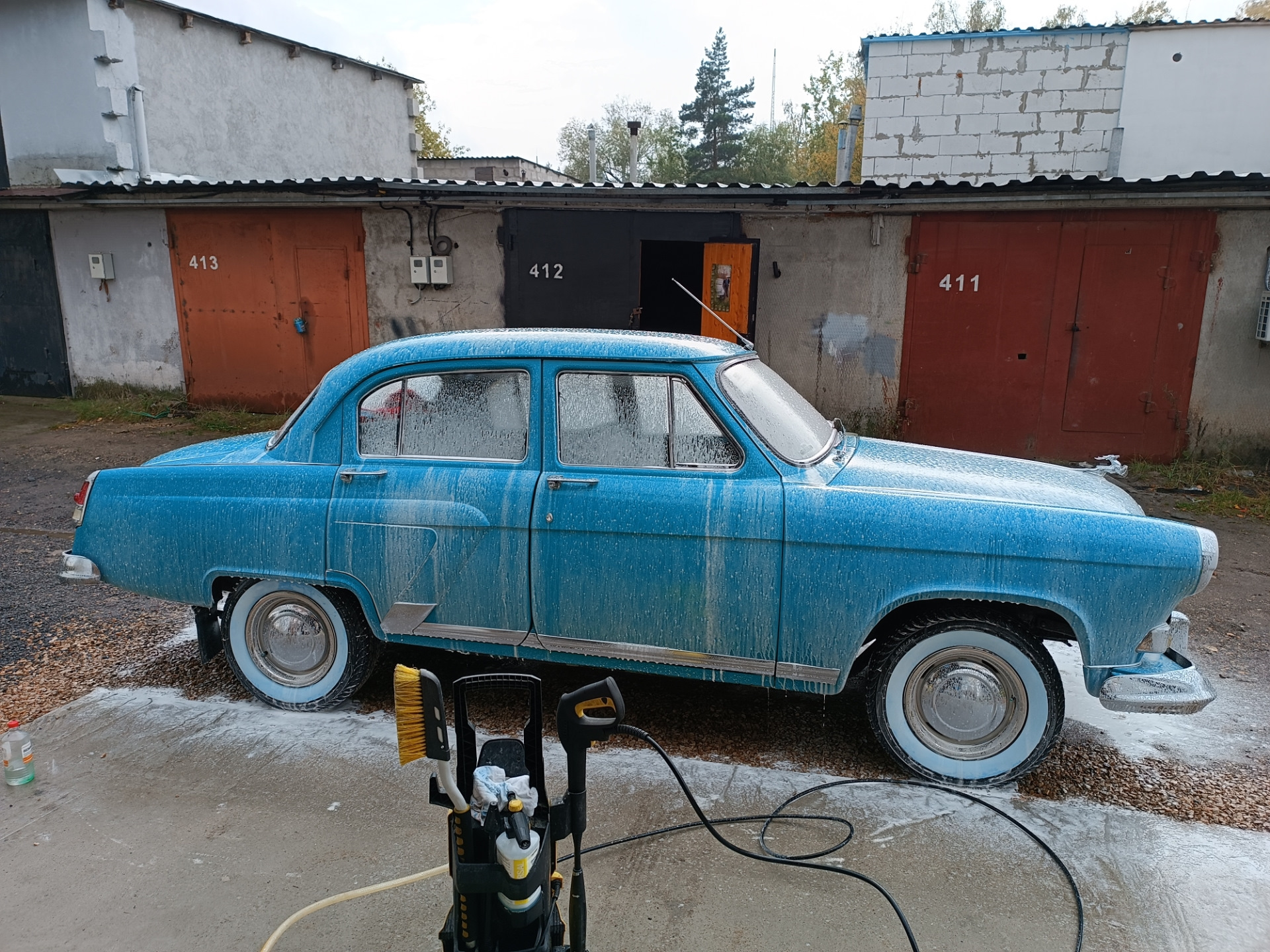 Резина с белой полосой — ГАЗ 21, 2,5 л, 1961 года | шины | DRIVE2