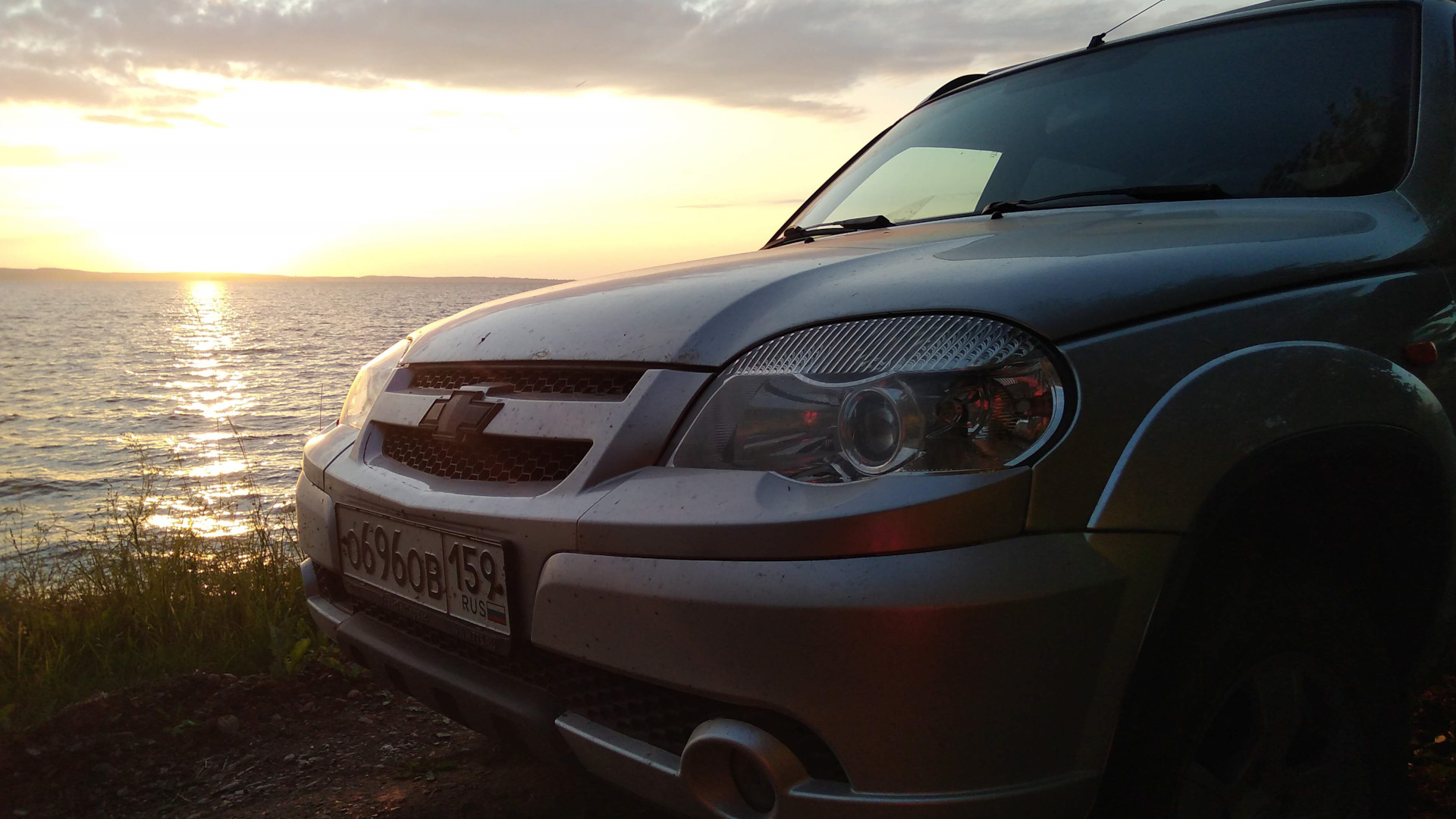 chevrolet niva 2013 бак