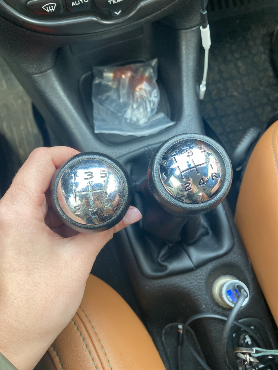 Как снять ручку кпп пежо 206 Замена ручки КПП - Peugeot 206, 2 л, 2001 года своими руками DRIVE2
