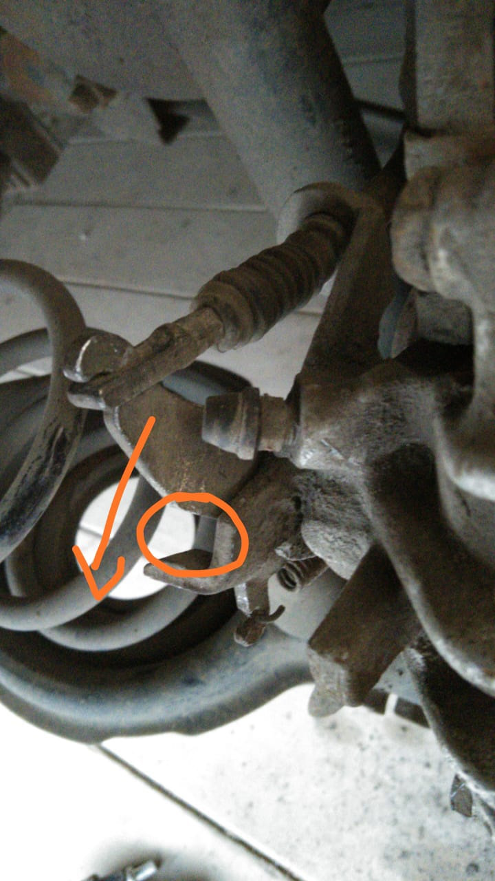 Замена датчика скорости. Регулировка суппорта — Ford Focus I Sedan, 1,6 ...