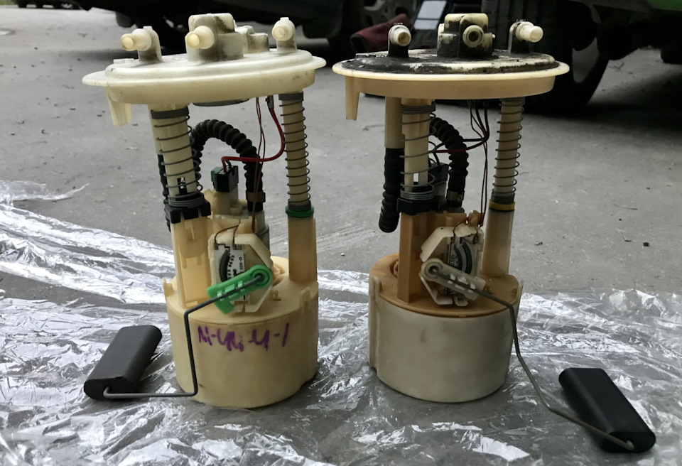 Слева 450, справа 452 — Smart Roadster