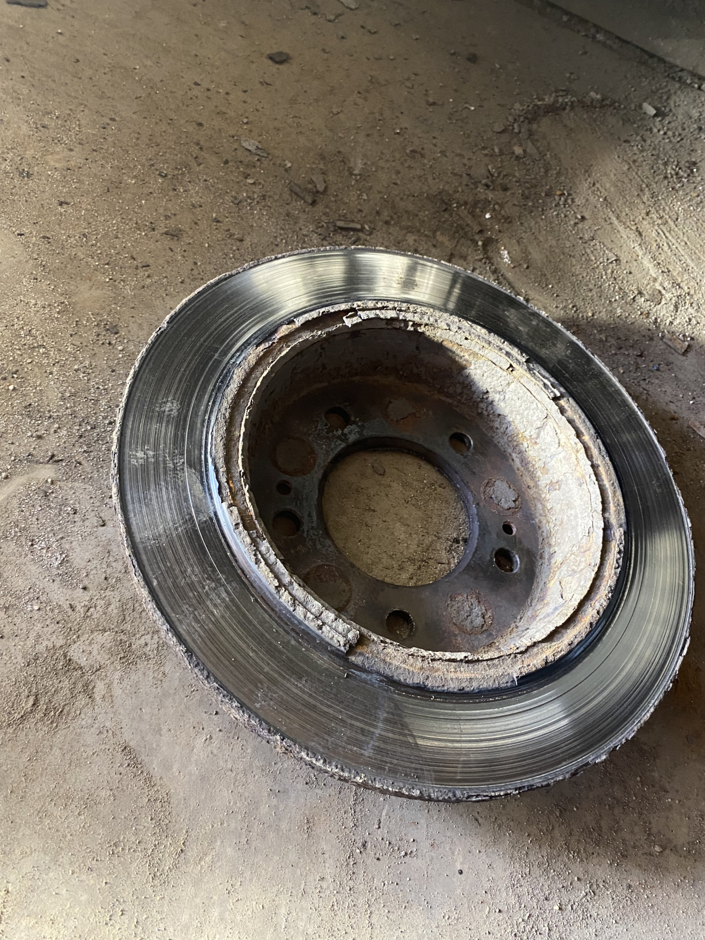 диски тормозные сид 2011. тормозные диски киа сид 2019. диски тормозные сид 2011. перфорация на тормозных дисках киа сид. диски тормозные сид 2011.