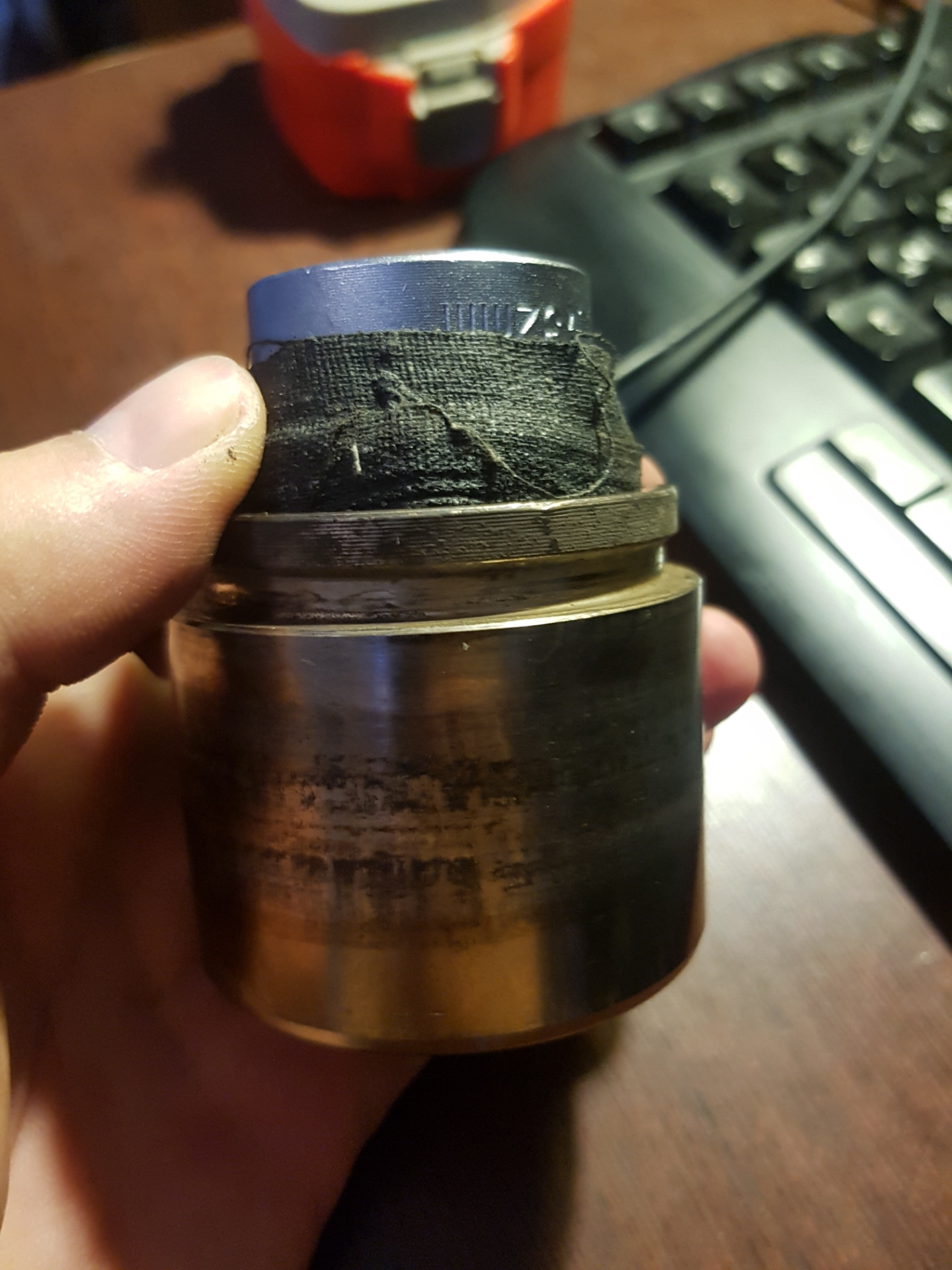 Обслуживание передних суппортов, полировка поршней — Toyota Mark II ...