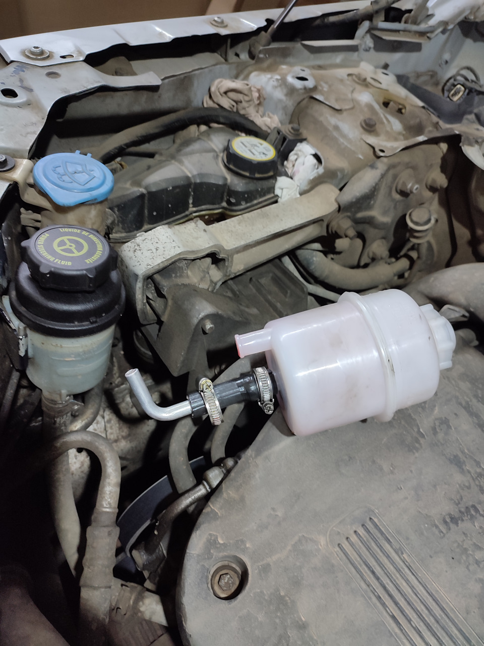 Бачок от ГАЗели на ГУР Фрилендер 2. АХТУНГ! — Land Rover Freelander 2 ...