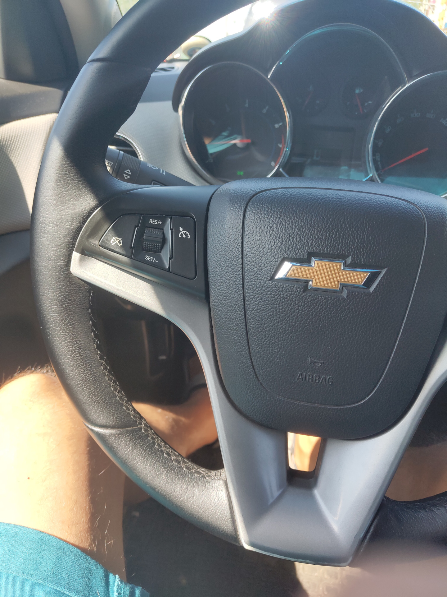 Плёнка на руле - Chevrolet Cruze (1G), 1,6 л, 2012 года аксессуары DRIVE2