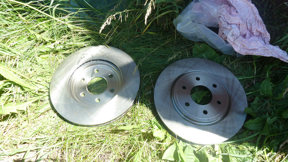 Тормозные диски Hi-Q (Корея). Sangsin SD4229. — Nissan