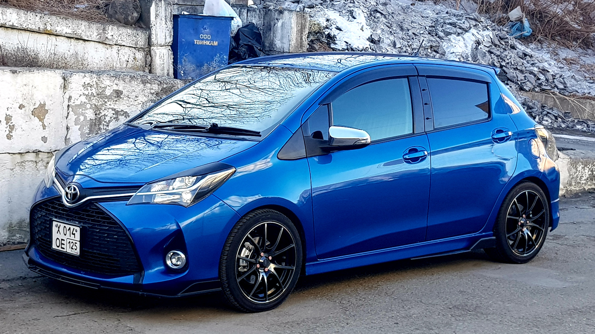 Toyota Vitz (130) 1.5 бензиновый 2016 | Rs Рестайл 1.5 - МКПП на DRIVE2