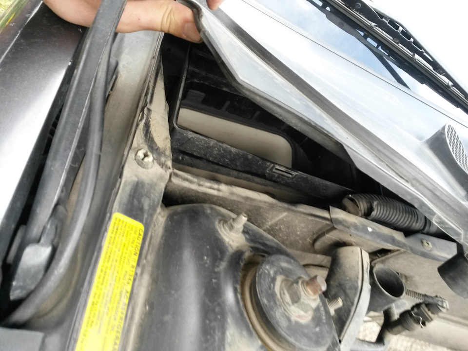 Замена Воздушного и Салонного фильтра - Volvo XC70 III, 2,4 л, 2012 года своими 