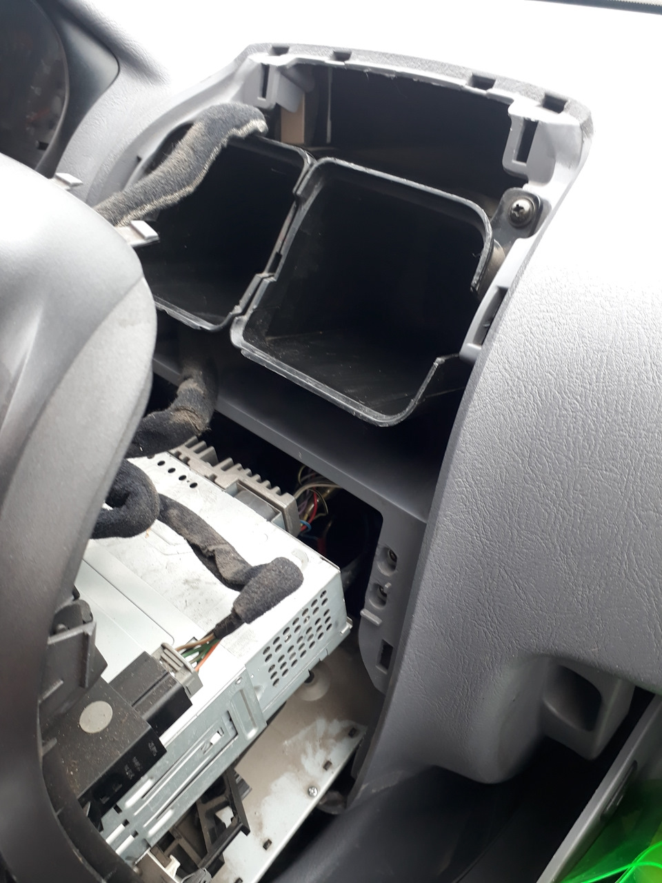 Замена лампочек подсветки отопителя. — Hyundai Accent (2G), 1,5 л, 2005 ...