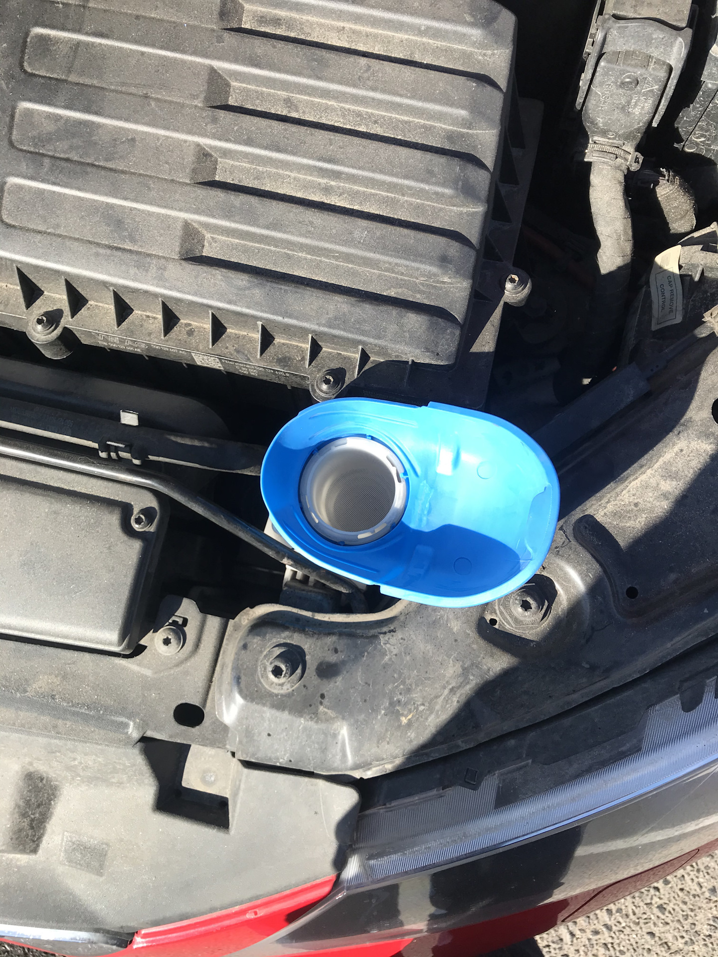 Силиконовая крышка омывайки — SEAT Leon FR (Mk3), 1,8 л, 2013 года ...