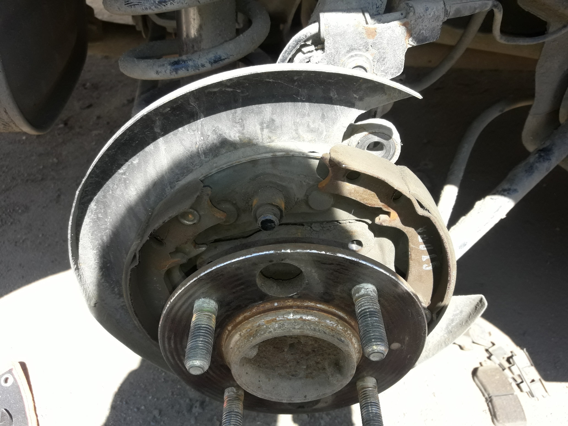 Замена ступицы задней — Hyundai Sonata IV (EF), 2 л, 2004 года | своими ...
