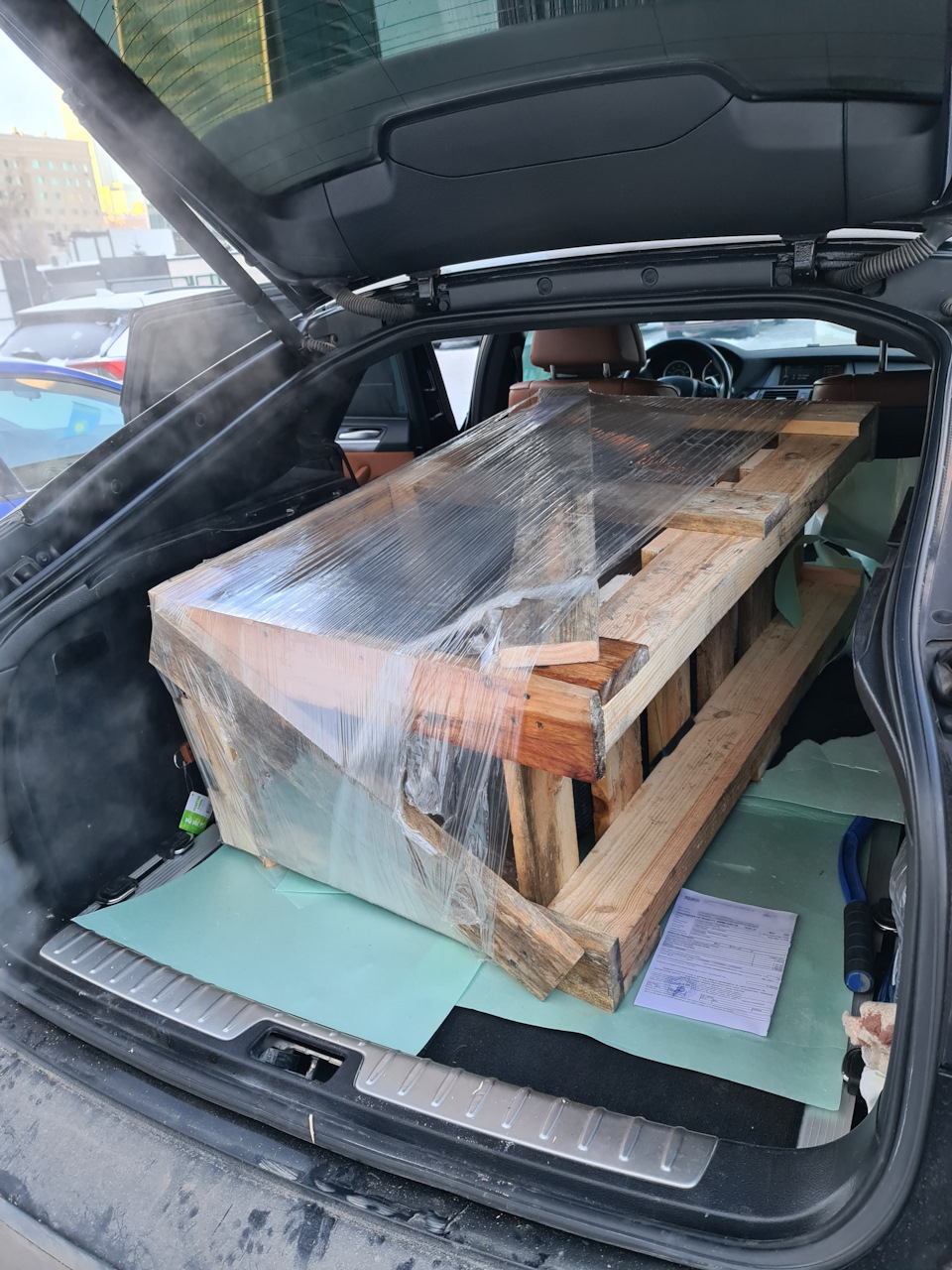 загрузили коробку в багажник — BMW X6 (E71/E72)