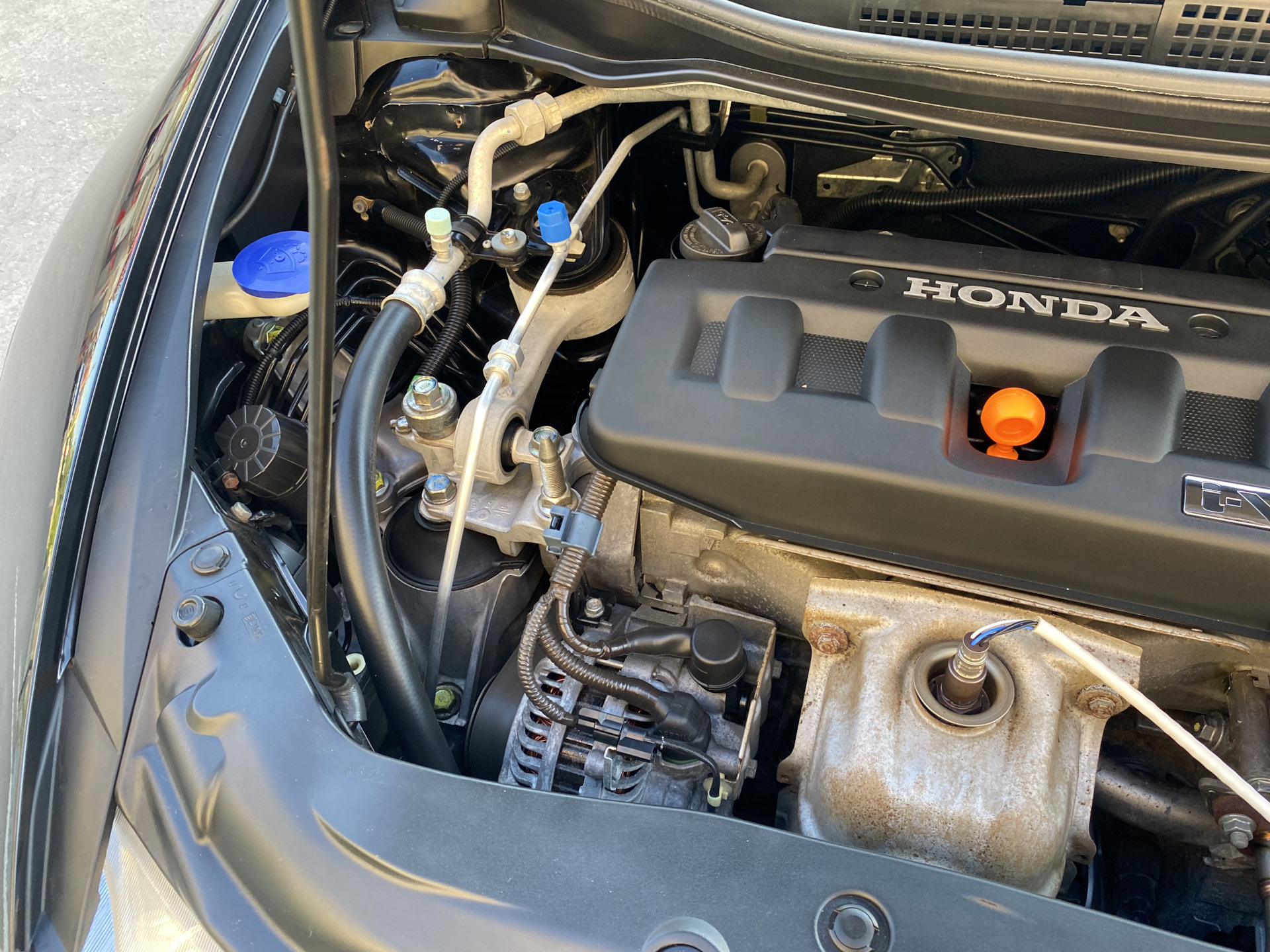 Подкапотка хонда аккорд 8 2. Honda civic 5d подкапотка. 5 подкапотка. Подкапотное пространство хонда. Подкапотное пространство хонда сивик 4 д.