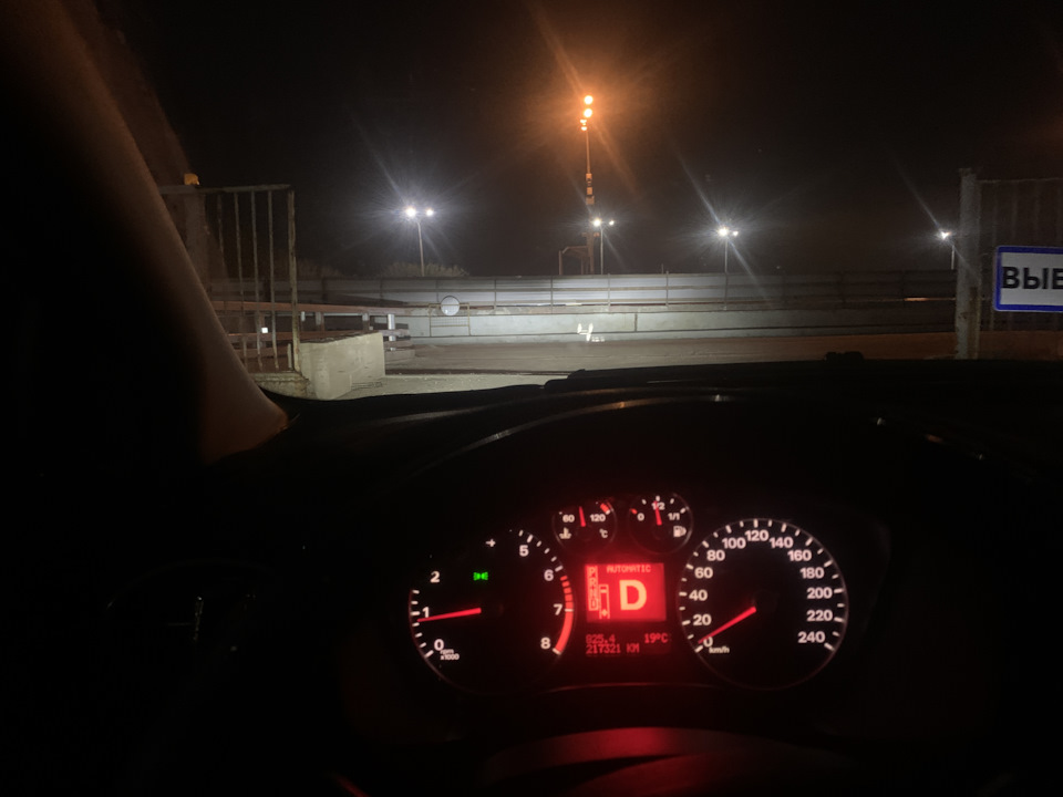 Проекция скорости на лобовое стекло — Ford Focus Hatchback II, 1,6 л ...