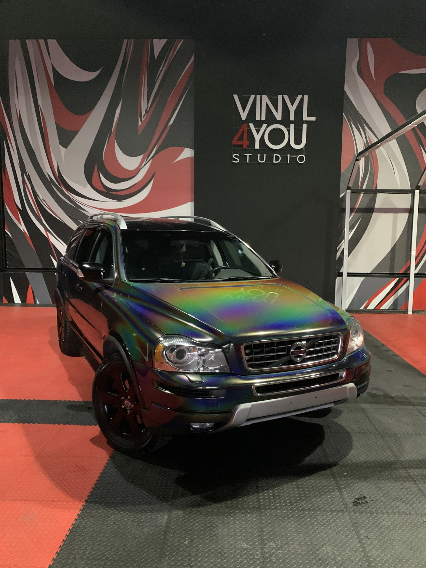 Оклейка VOLVO XC-90 в TeckWrap — Rainbow Vortex — RD11-HD — Vinyl4you  Studio на DRIVE2