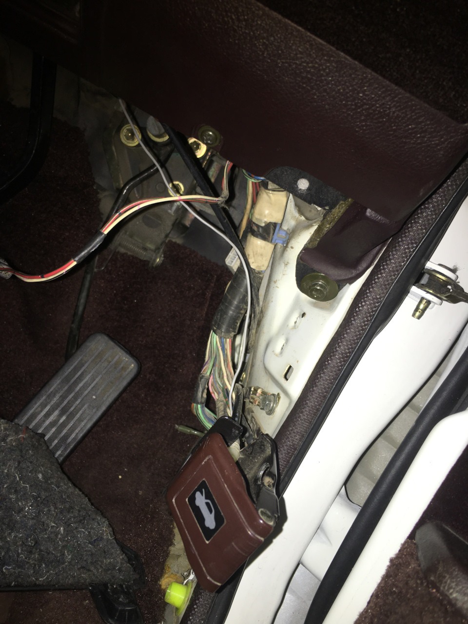 убегает вверх серый друг — Toyota Crown (S120)