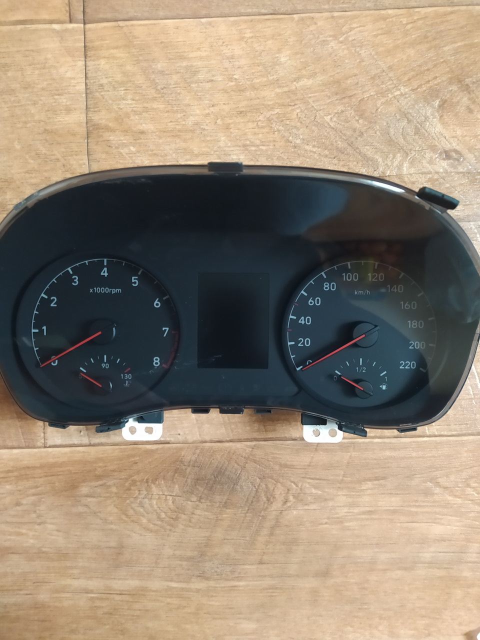 Щиток приборов SuperVision — Hyundai Solaris (2G), 1,6 л, 2018 года ...