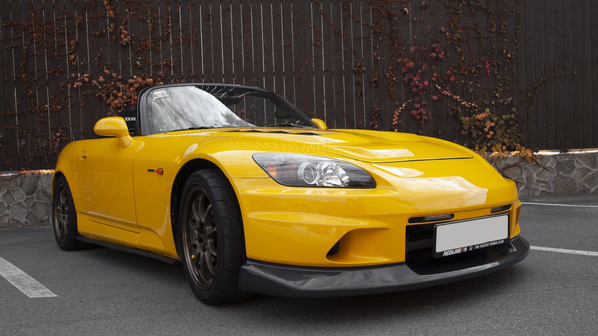 Honda s2000 желтая