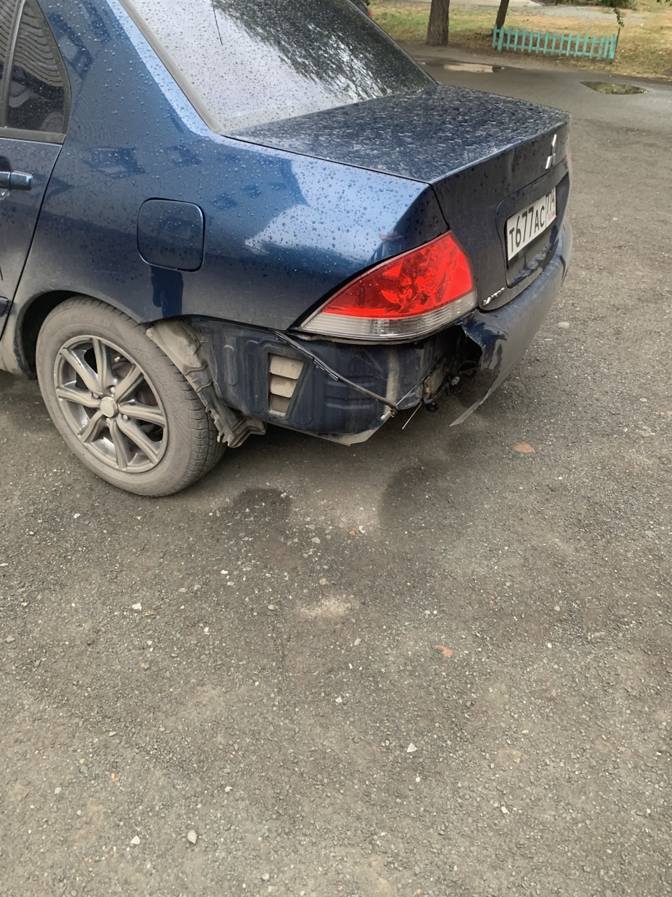 Снова негодование 😡! — Mitsubishi Lancer IX, 1,6 л, 2004 года | ДТП |  DRIVE2