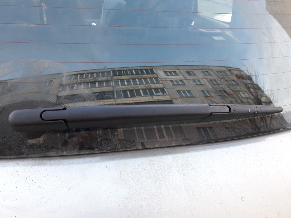 Рычаг и щётка на месте — Peugeot 308 (1G)