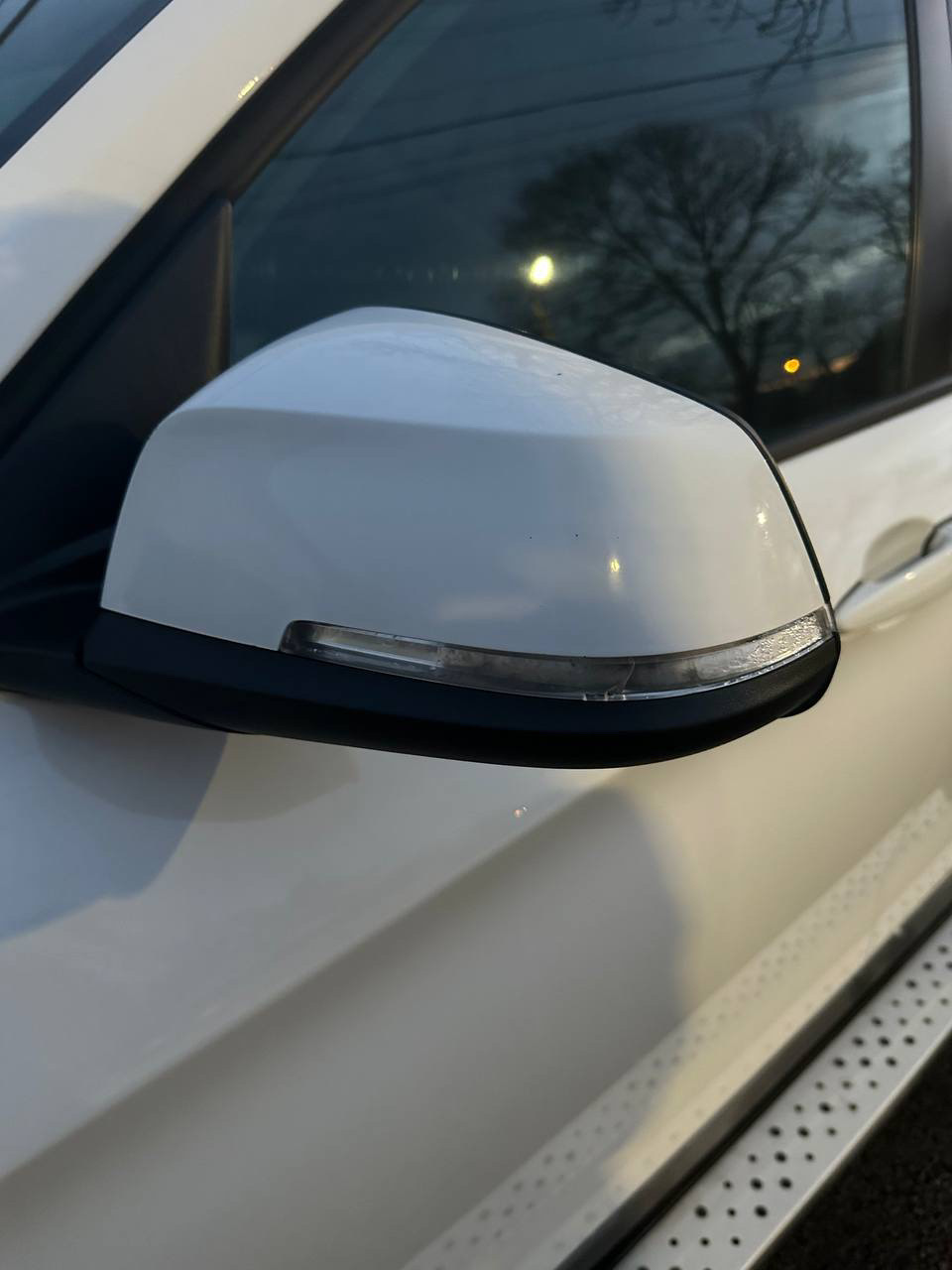 Замена повторителя поворотника в зеркале — BMW X1 (E84), 2 л, 2014 года ...