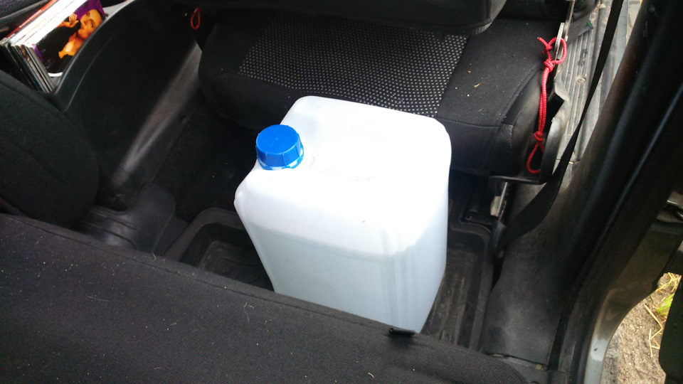 tSAAAgL5A A 960 Как открыть багажник нивы изнутри