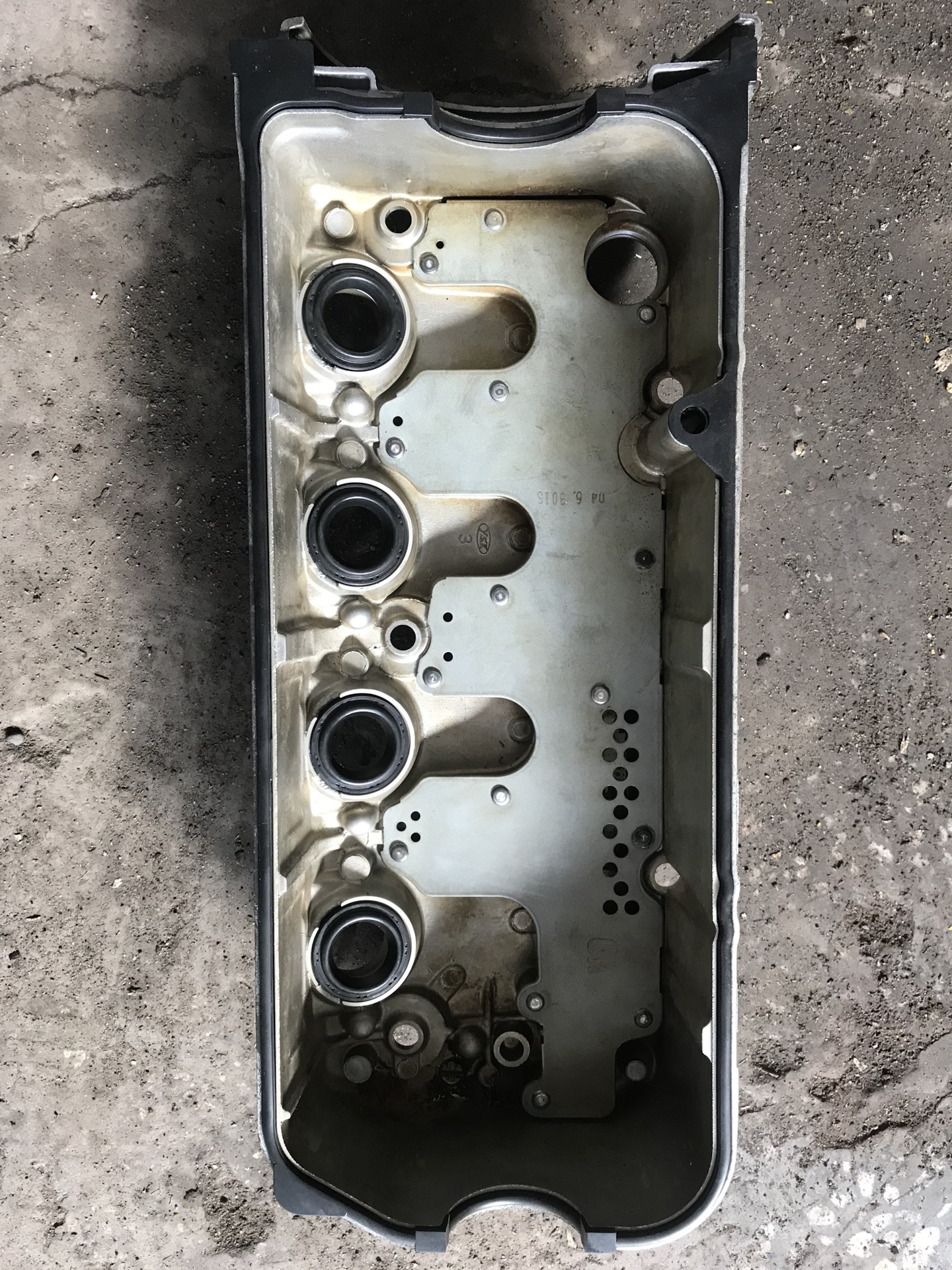 Как не надо менять сальники свечных колодцев. — Honda Stream (RN), 1,7 ...