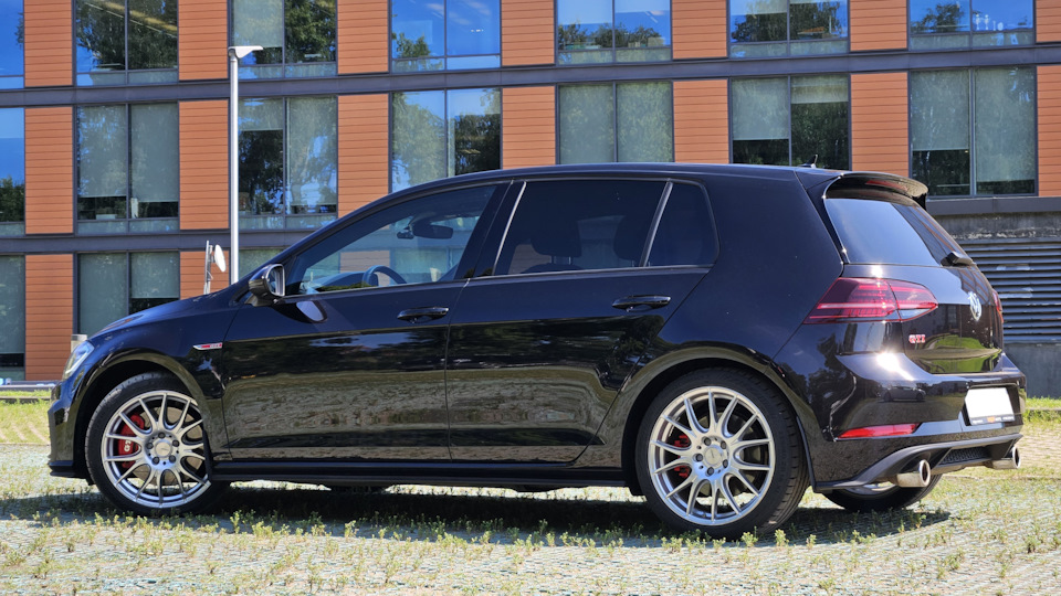 Volkswagen Golf GTI "TomCat"