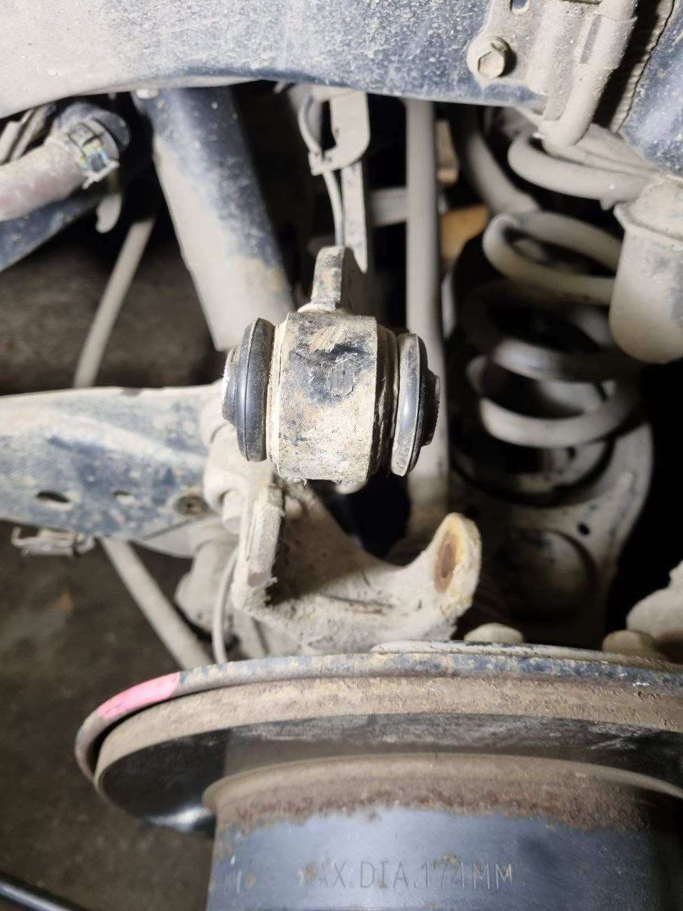 Замена сальника привода заднего редутора — Toyota RAV4 (III), 2,4 л ...