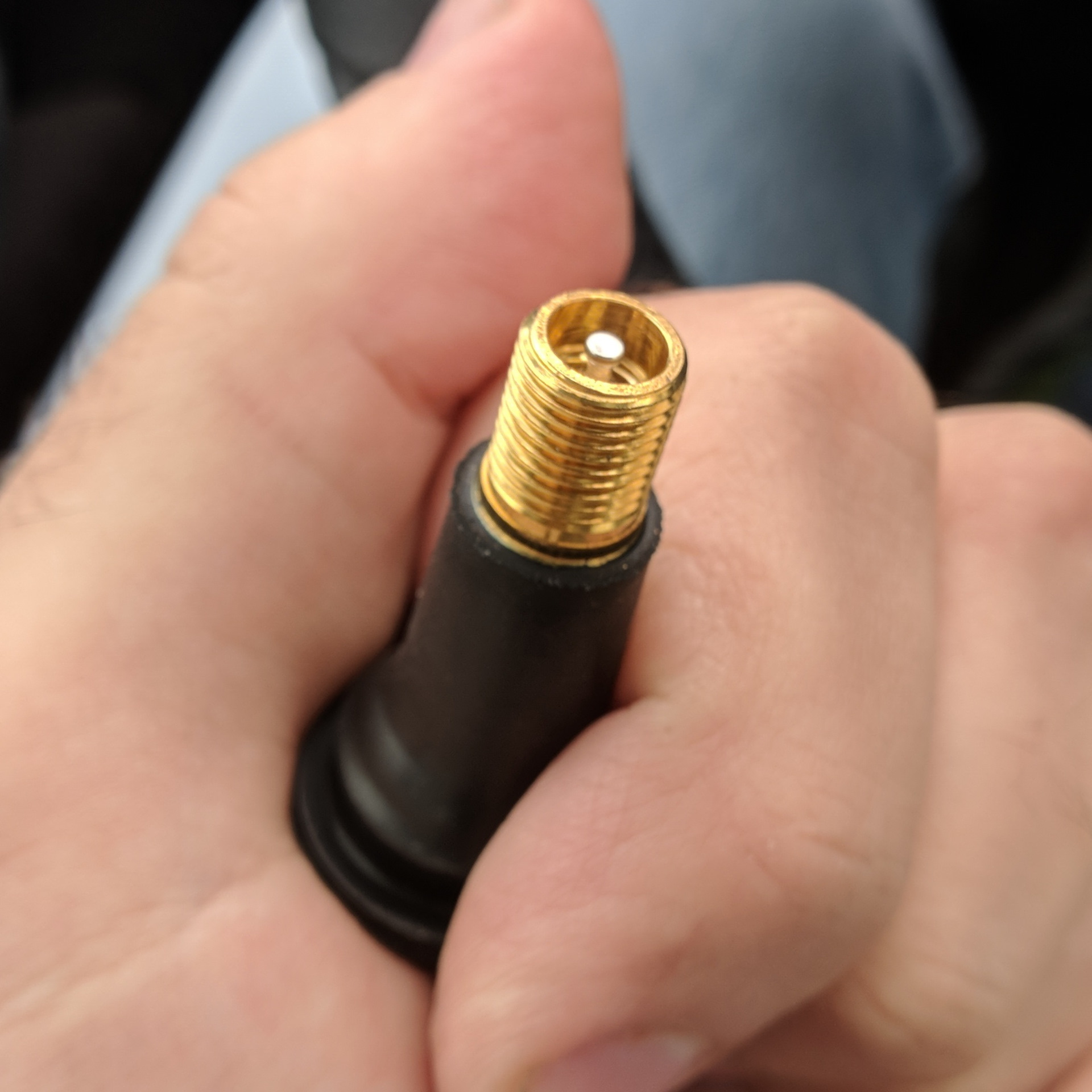 Замена вентилей на VAG — Peugeot 308 (1G), 1,6 л, 2011 года | колёсные ...