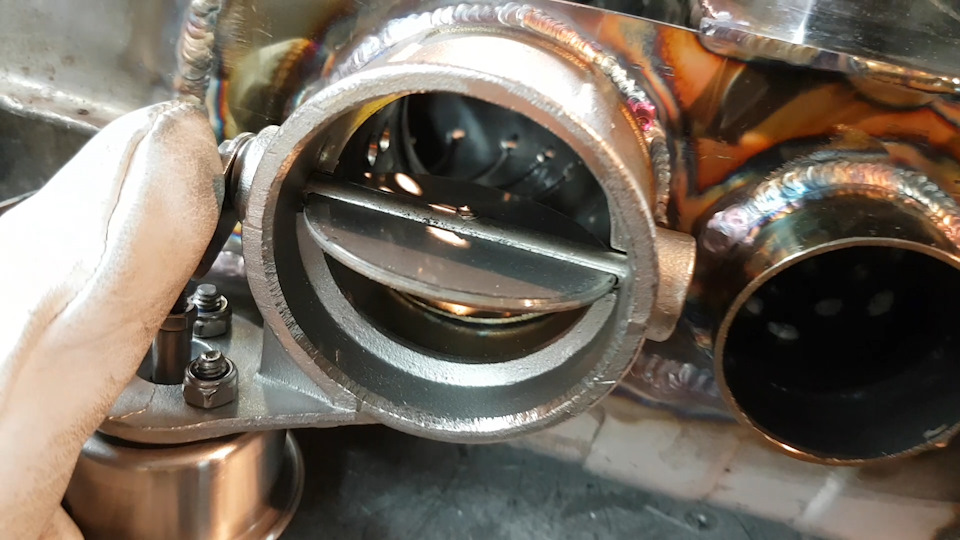 Легальный прямоток. Внутренности глушителя Maserati. — Сообщество ...