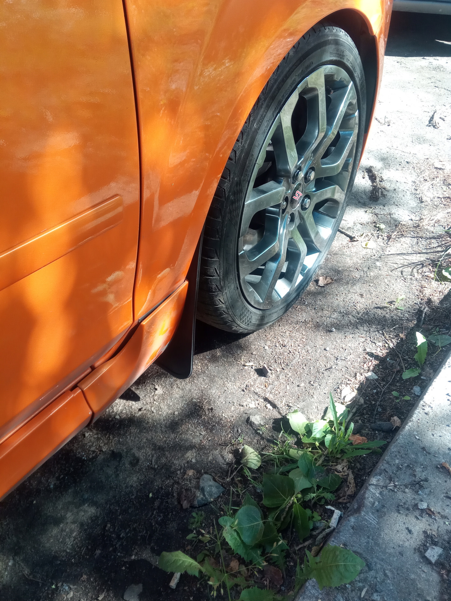 Передние брызговики форд фокус ст — Ford Focus ST II, 2,5 л, 2006 года ...