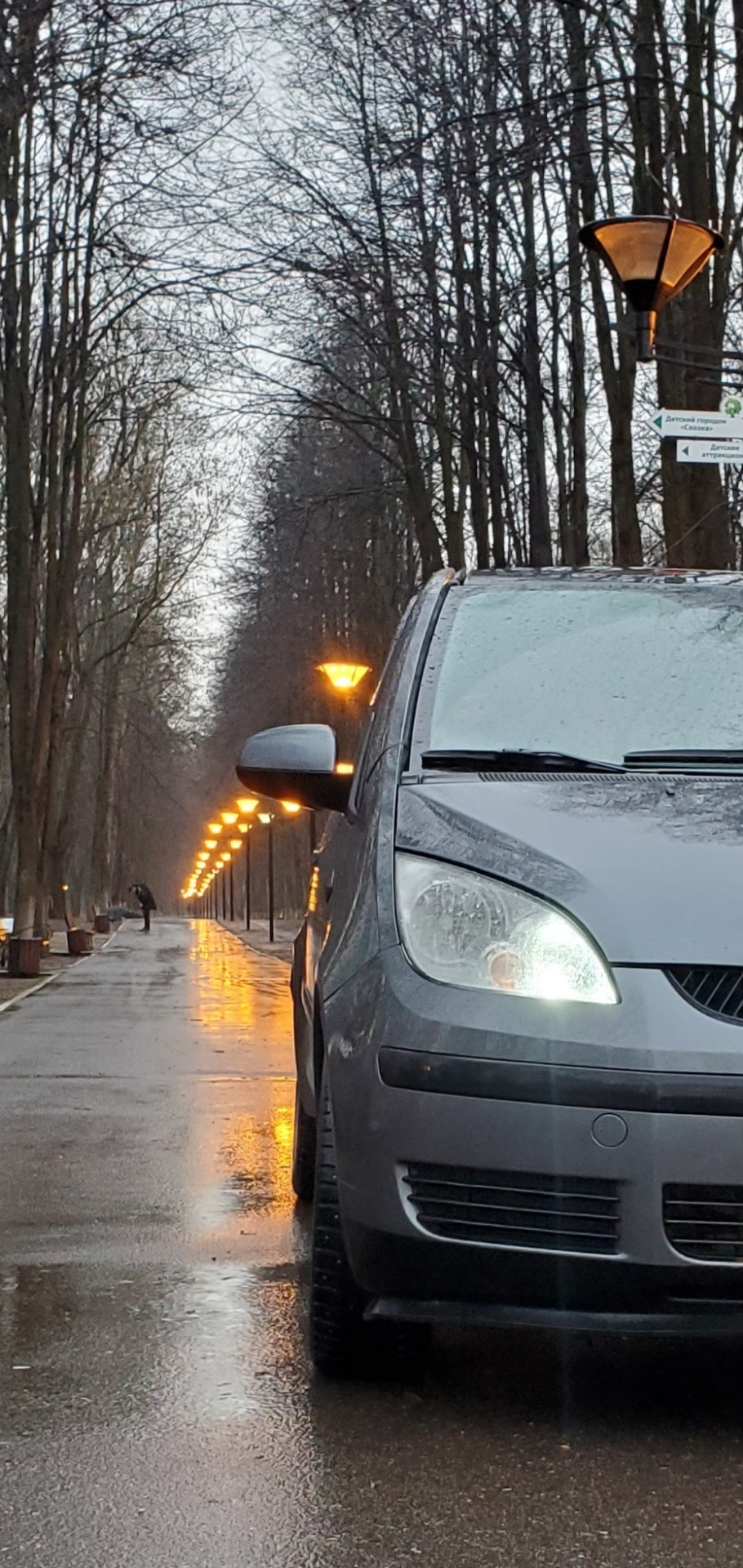 Тонировка задних фонарей, Machete MA-150.4 и держатель для смартфона —  Mitsubishi Colt VI, 1,3 л, 2008 года | стайлинг | DRIVE2