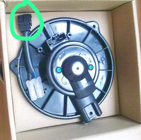 Замена фишки на мотор печки. — Toyota Land Cruiser Prado 90-series, 2,7 ...