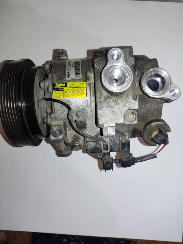Компрессор кондиционера на Volvo S60 (2G), Volvo V60 (1G), Volvo V70 ...