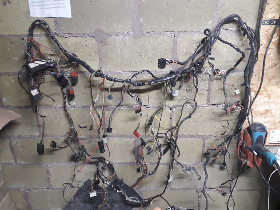 Парни нужна помощь в подключении проводки и панели приборов газ 3110 в ...