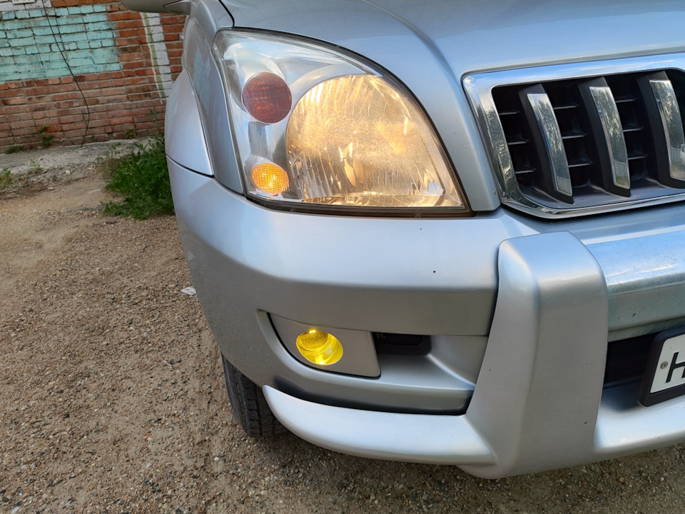 Жёлтый свет — Toyota Land Cruiser Prado 120-series