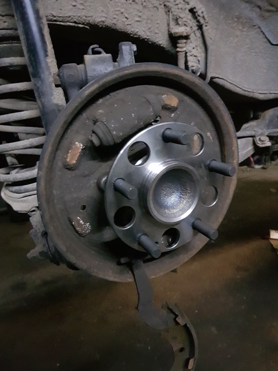 Ступичный подшипник — Honda Civic 4D (8G), 1,8 л, 2006 года | своими ...