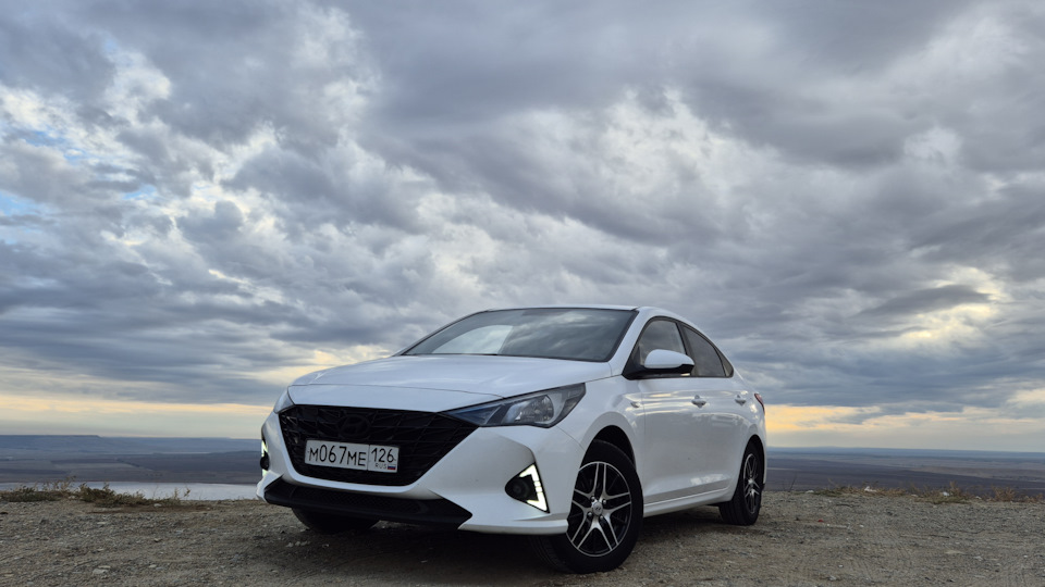 Hyundai Solaris 👆Белый👈